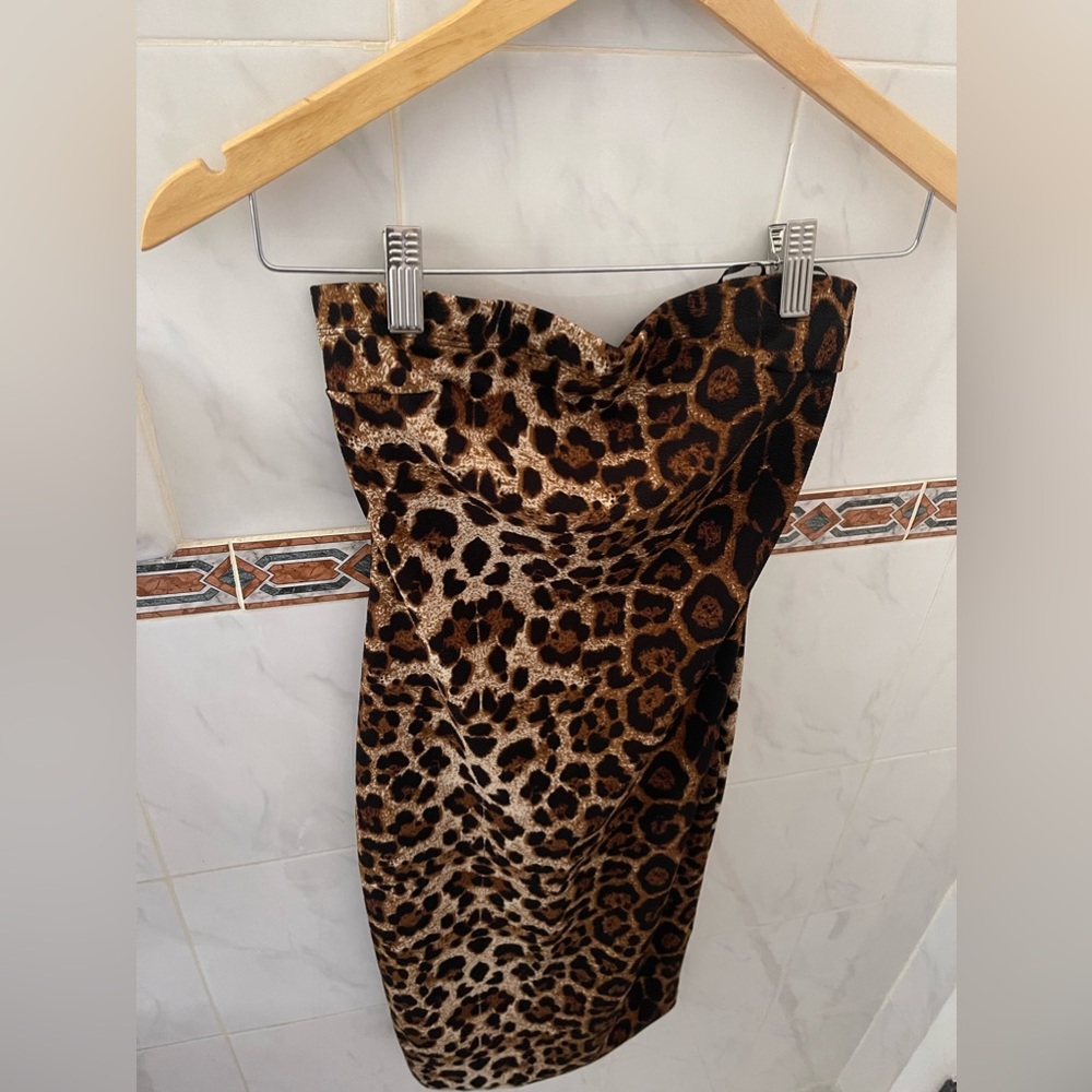 Erika Leopard Tube Dress by Guess 😍👡 💄